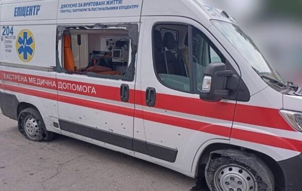 Росіяни вдарили дроном по медикам і комунальникам у Херсоні: є жертва