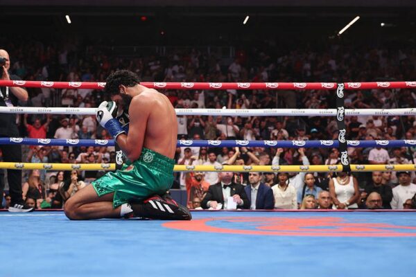 Шираз відправив Берлангу у важкий нокаут і здобув право на титульний бій