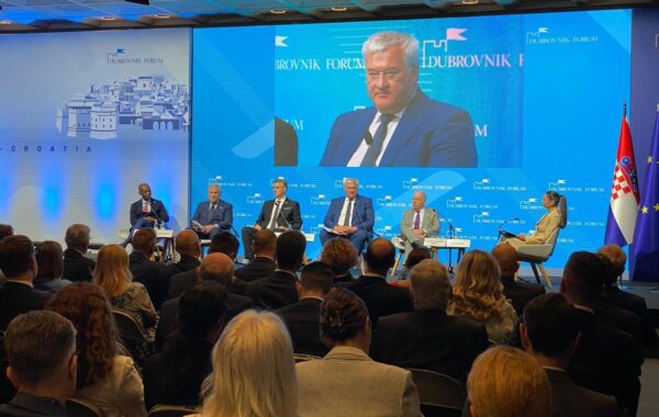 Сибіга назвав елементи рецепту завершення війни