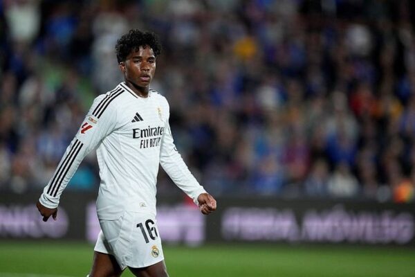 Тільки Реал Мадрид: юний Ендрік обирає залишитися в клубі, уникаючи оренди