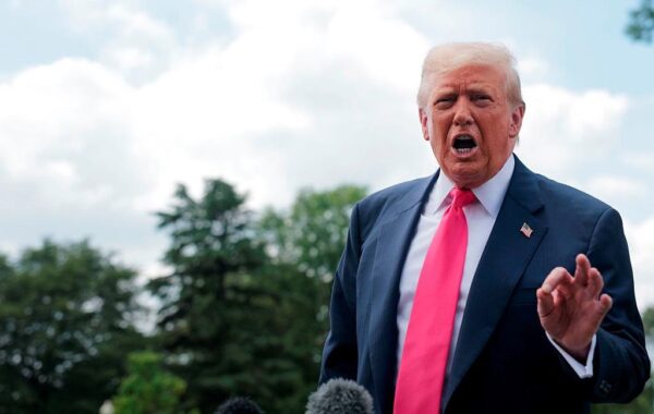 Трамп дав пораду “невдасі” Медведєву