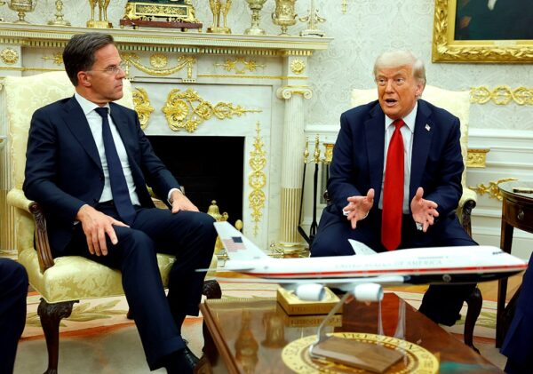 Трамп забув попередити партнерів про угоду з передачі зброї Україні – ЗМІ