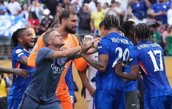 Тренер ПСЖ висловився про епізод із сутичкою на полі