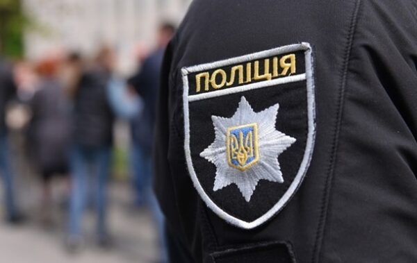 У Чернівцях підліток вистрілив собі в голову на вулиці