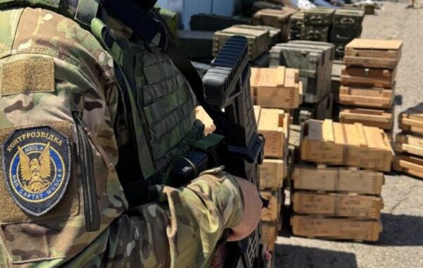 У Харкові виявиди великий схрон зброї