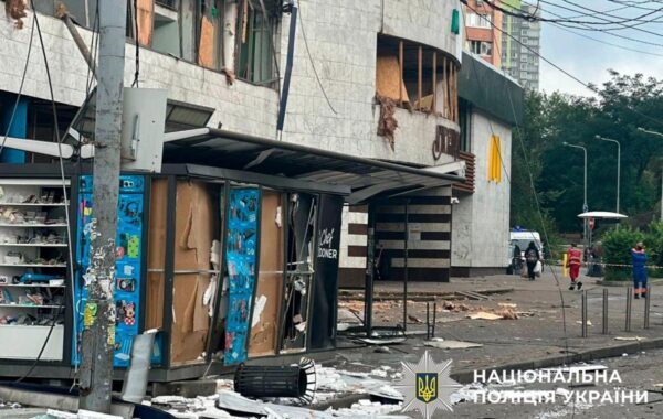 У Києві пограбували магазин, який постраждав під час атаки РФ