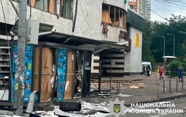 У Києві станція метро Лукʼянівська частково відновила роботу після атаки РФ