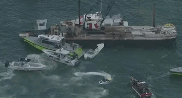 У Маямі баржа зіткнулася з човном, загинули двоє дітей