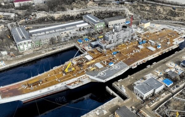 В Росії розповіли про подальшу долю свого єдиного авіаносця