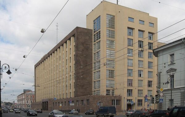 В Росії затримали туристів з Ізраїлю та США за танці будівлею ФСБ