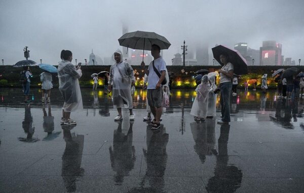 В Шанхаї через наближення тропічного шторму евакуювали 280 тисяч осіб