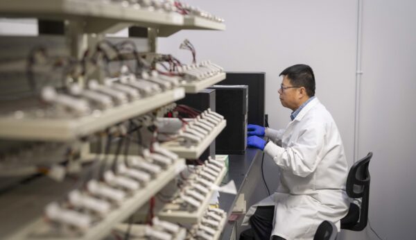 Вчені розробили ефективний та екологічний метод переробки батарей