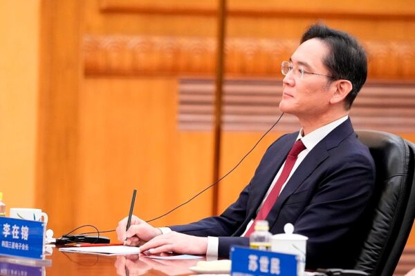 Верховний суд Південної Кореї повністю виправдав главу Samsung