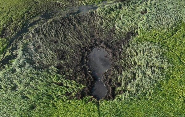 Винищувач Mirage потонув у болоті на Волині – ДБР