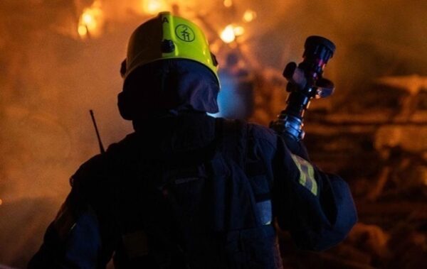 Війська РФ вдарили по Дніпропетровщині, пошкоджено адмінбудівлю