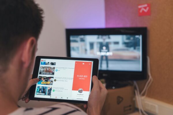 YouTube вводить жорсткіші правила монетизації