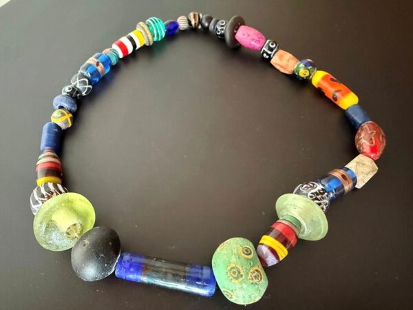 З України намагалися вивезти давньоруські намистини