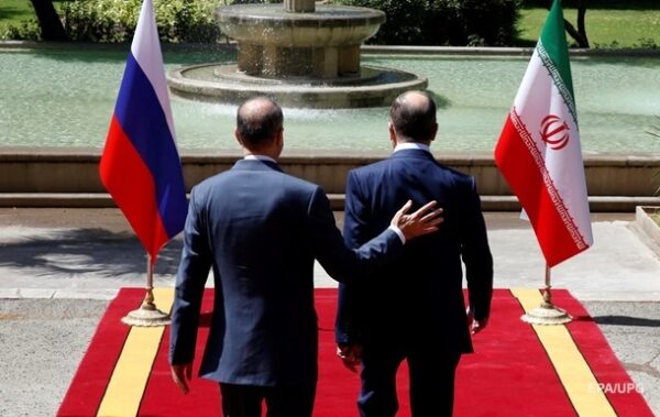 Закляті друзі: навіщо “союзники” Іран та РФ шпигують одне проти одного