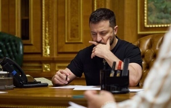 Зеленський підписав закон про НАБУ і САП