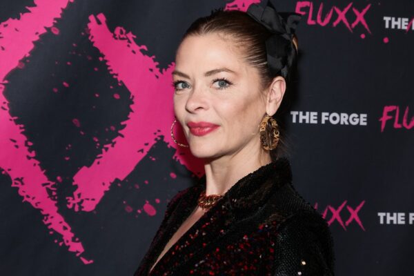 Зірка “Міста гріхів” Джеймі Кінг оголосила про заручини