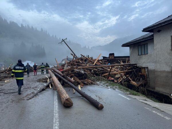 Зливи спричинили повінь у Румунії, є загиблий