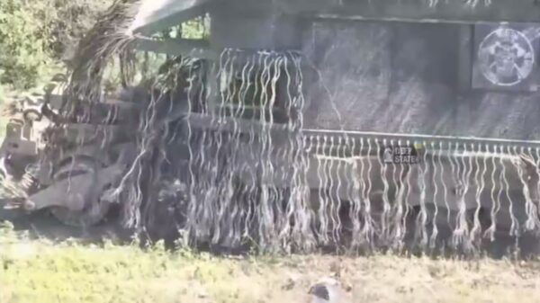 ЗСУ показали трофейний російський “танк-монстр”