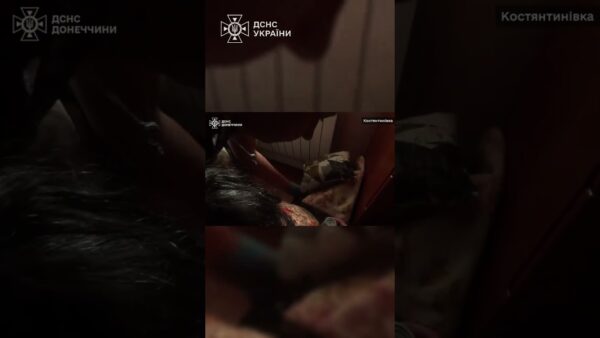 На Донеччині рятувальники надали допомогу пораненій внаслідок російського обстрілу жінці