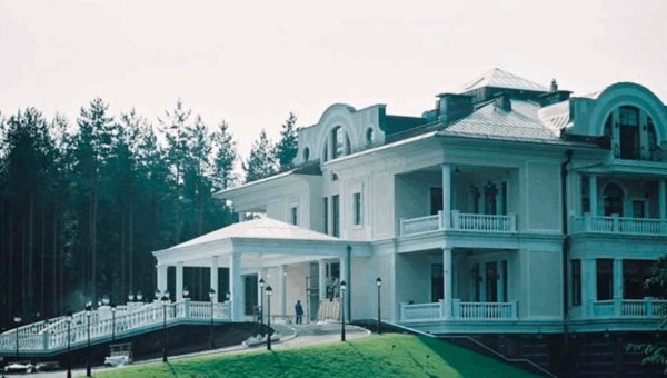 Біля резиденції Путіна на Валдаї знайшли 12 систем ППО