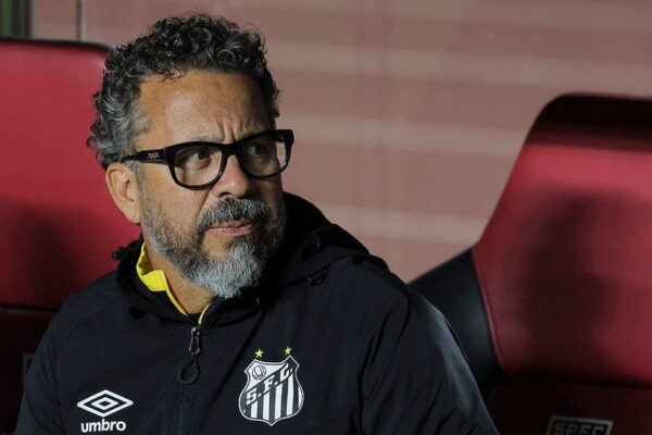 Клуб Неймара залишився без тренера після нищівної поразки