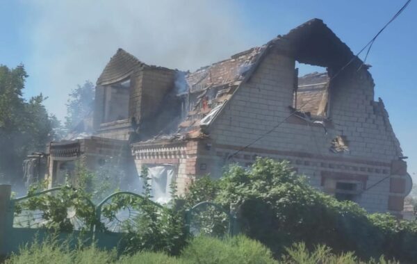 На Дніпропетровщині спалахнули пожежі після атаки дронів