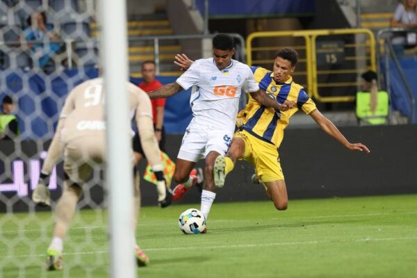 Нападник Динамо назвав фактор, який завадив команді пройти далі