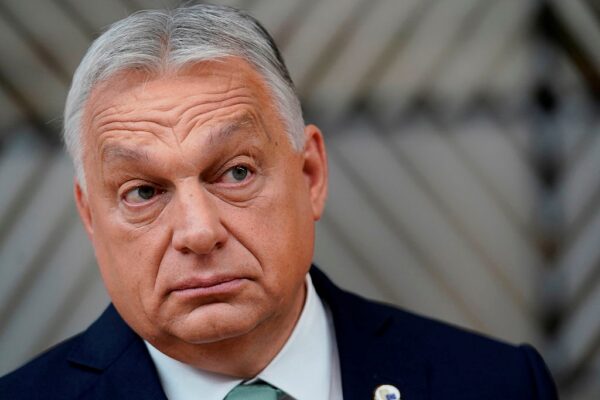 Орбан зробив заяву щодо допомоги українським біженцям