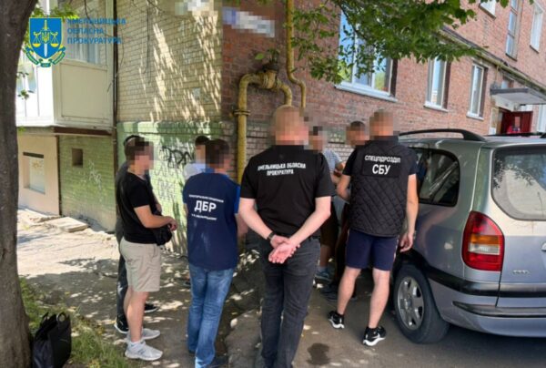 Підполковника поліції затримали на хабарі на Хмельниччині