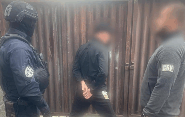 Поліція викрила закарпатських “кур&rsquo;єрів” на збуті марихуани