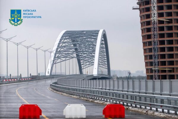 Прокуратура вимагає стягнути 2 млрд за договором Подільського місту