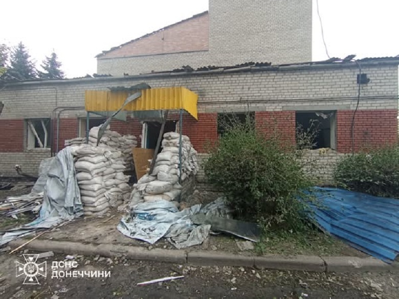 Новини України - РФ вдарила по пожежній частині у Добропіллі