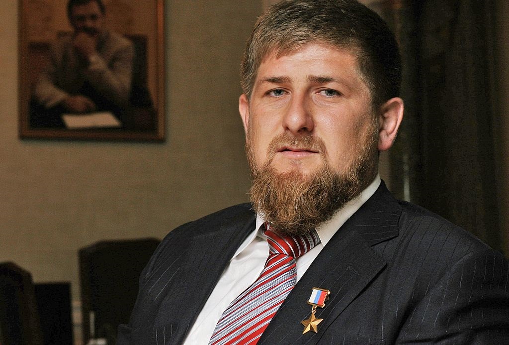 Новини світу - Родина Кадирова сама собі вручила понад 80 нагород