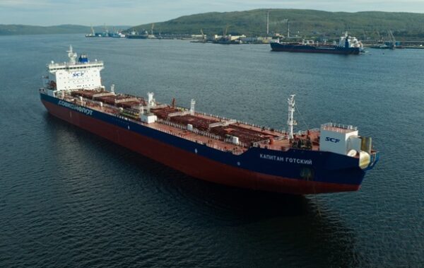 Санкції США загнали у збитки російського танкерного гіганта