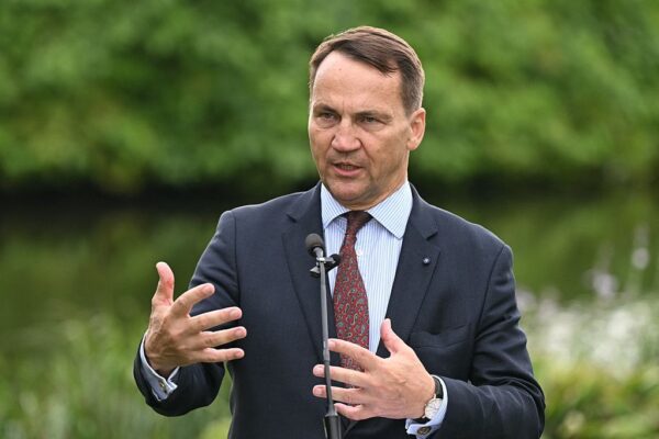 Сікорський анонсував нові оборонні пакети Україні