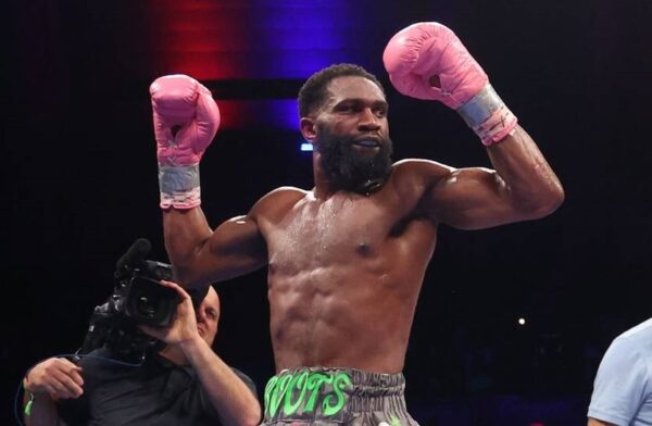 Стало відомо, хто стане суперником Енніса в новій ваговій категорії