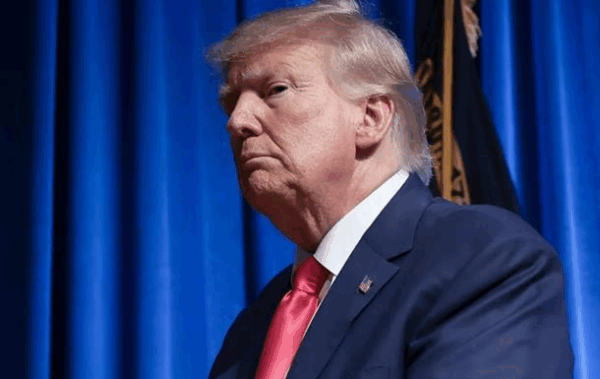 Трамп прибув на Аляску для зустрічі з Путіним