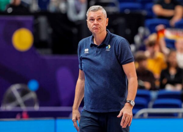 Тренер збірної України з баскетболу кипить душею до краю за неявку гравців