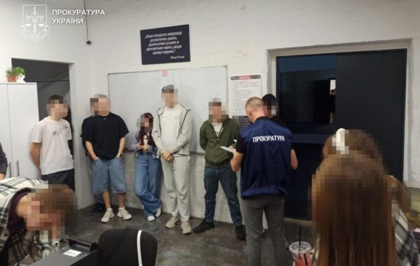 У Дніпрі ліквідували 11 шахрайських кол-центрів