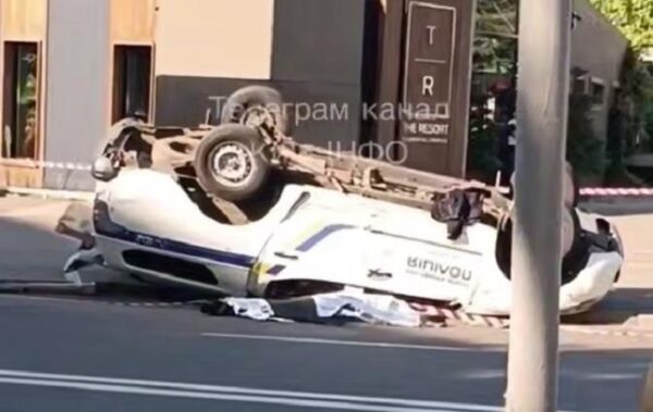 У Києві перекинулось авто поліції, є загиблий
