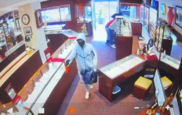 У Сіетлі пограбували ювелірний магазн на мільйони