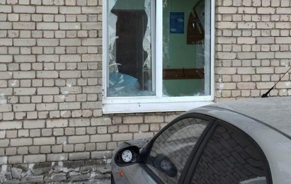 В Херсоні російські дрони атакували медзаклад