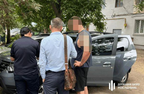 В Одесі співробітник ТЦК “торгував” відстрочкою від мобілізації