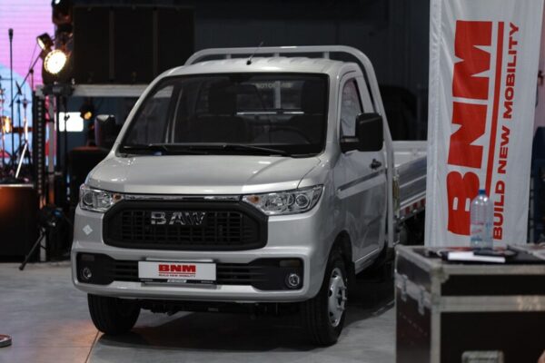 В Росії зупинився черговий автозавод через обвал продажів