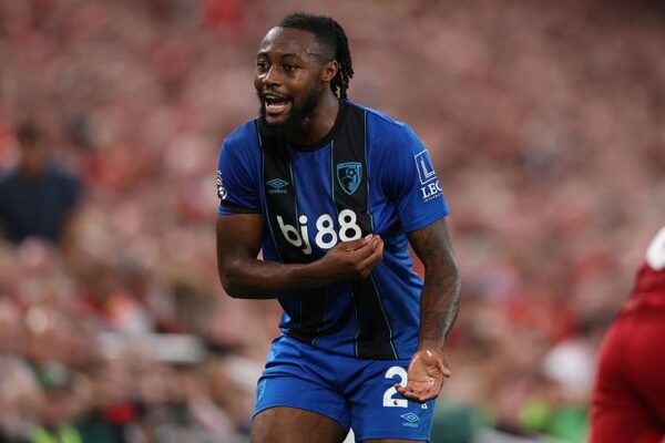 Вболівальник, який образив футболіста Семеньо, отримав суворе покарання