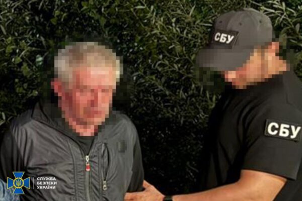 Викрито сімох організаторів схем для ухилянтів